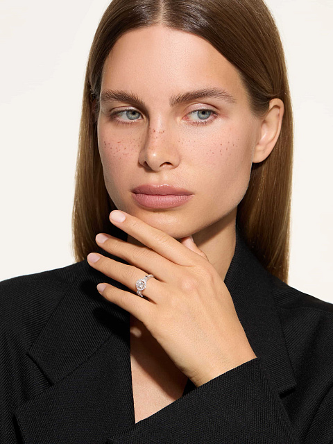 White gold ring with diamonds, 2