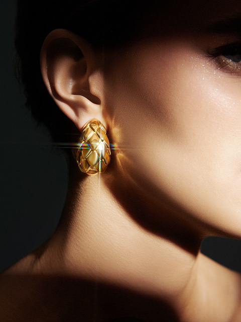 Yellow Gold Dragon Egg Earrings, 3