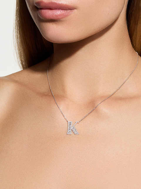 Necklace with a white gold and diamond K-shaped pendant, 3