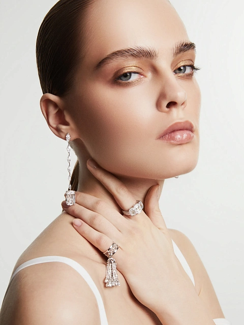 Baguette Diamond, Round Diamond & White Gold Ring, 3