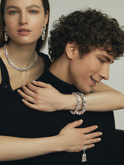 White Gold & Baguette Cut Diamonds Earrings, 4