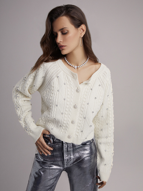Milk-colored cashmere cardigan with rhinestones, 6 Milk-colored cashmere cardigan with rhinestones, 6