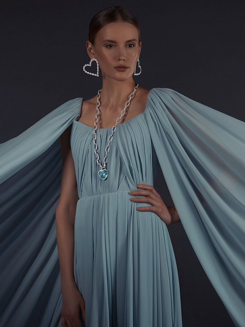 White Gold & Diamond Heart-Shaped Earrings, 13