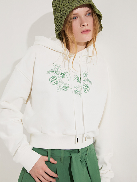 Cropped white hoodie with embroidery, 7 Cropped white hoodie with embroidery, 7