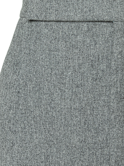 Grey two-piece suit, 5