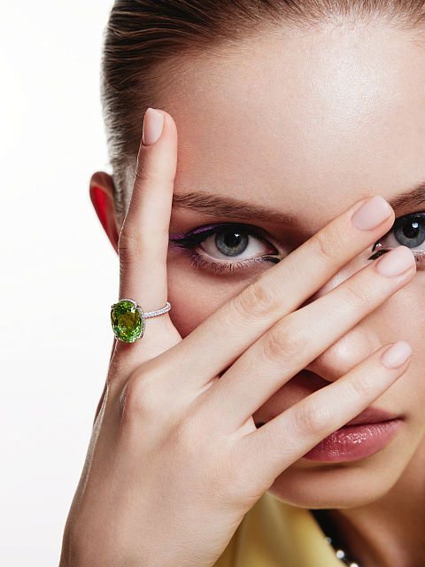 Oval Tourmaline, Round Diamond & White Gold Ring, 4