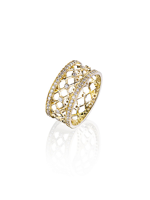 Gold ring with round-cut diamonds, 1