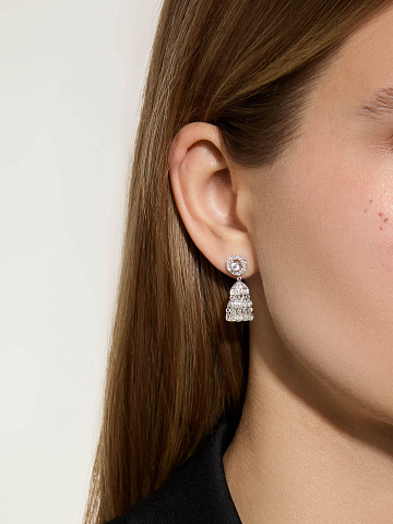 Small tassel earrings in white gold with diamonds, 2