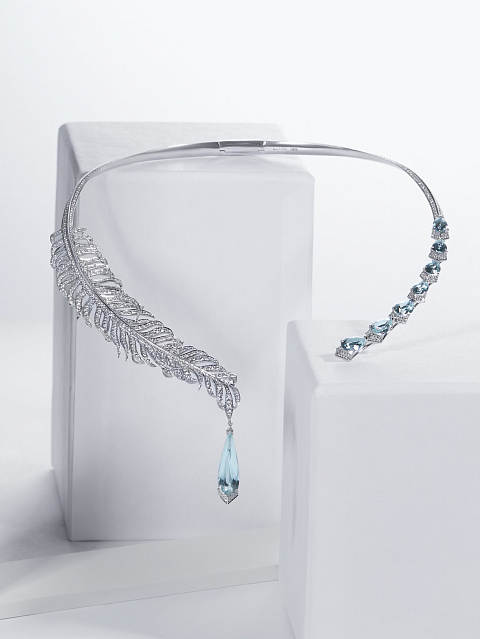 White Gold, Diamonds & Aquamarine Necklace, 4