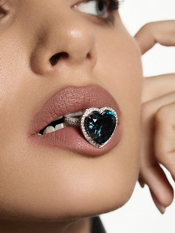 Heart Topaz London Blue, Round Diamond & White Gold Ring, 2