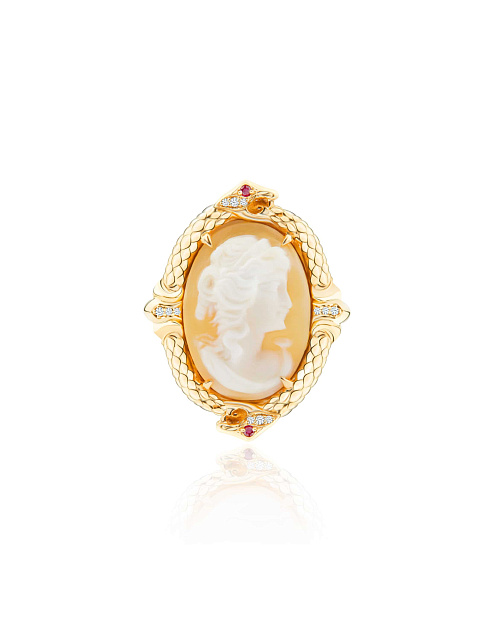 Yellow gold ring with shell cameo and diamonds, 4