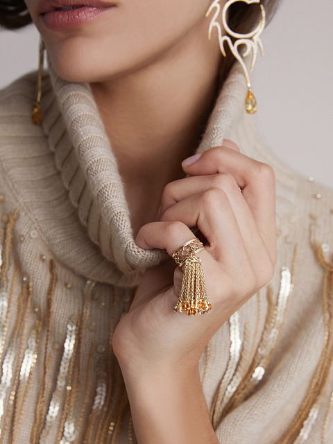 Yellow gold tassel ring with citrines, 2