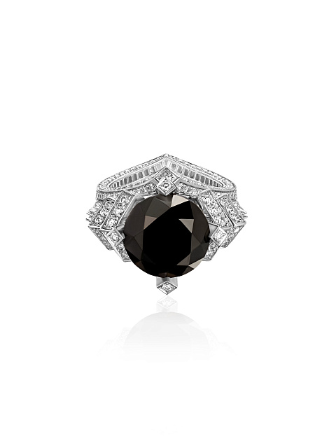 White gold ring with black diamond, 5