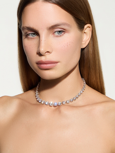 White gold necklace with round diamonds, 2