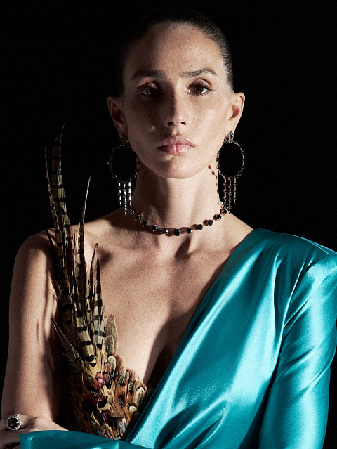 Hoop earrings in white gold with black diamonds, 4