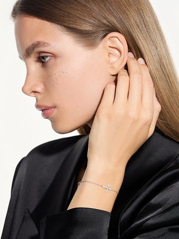 White gold bracelet with cross, 2