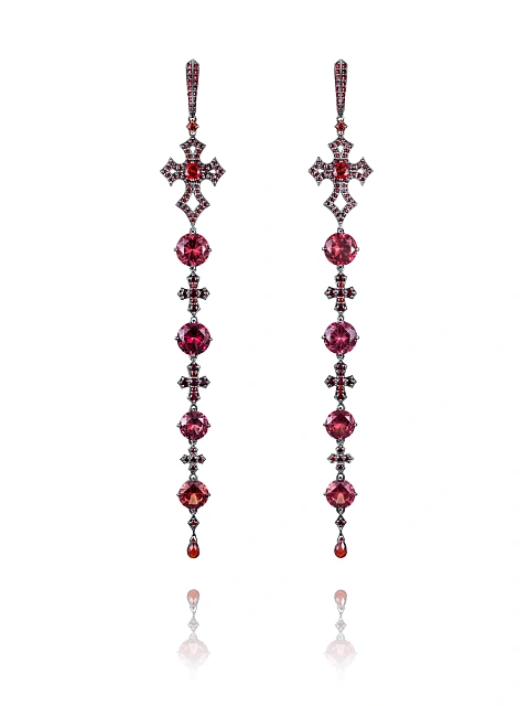 Blackened gold earrings with garnet, 1
