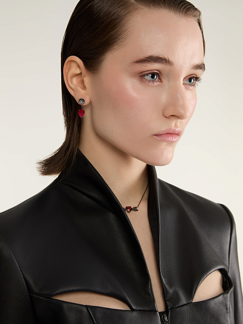 Blackened gold earrings with mother-of-pearl and ruby, 2