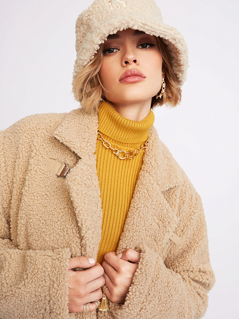 Yellow gold hand ring with diamonds, 3