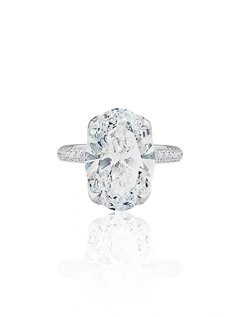 White gold ring with oval-cut diamond, 11